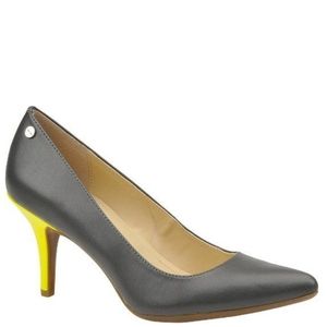 CALVIN KLEIN Ashley Pumps sz 7.5